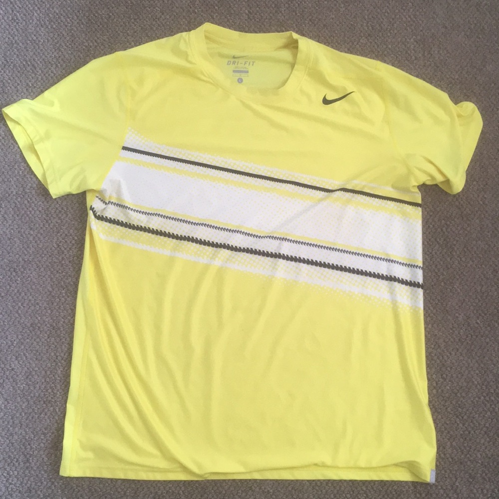 Used Nike dri fit tennis shirt